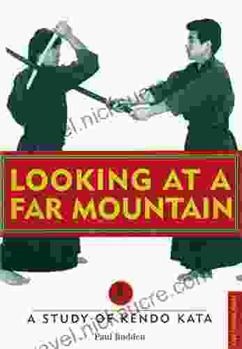 Looking at a Far Mountain: A Study of Kendo Kata (Tuttle Martial Arts)